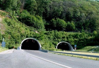 Tunnel_du_Petit_Brion_En_venant_de_Grenoble