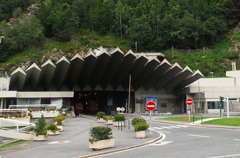 Tunnel_du_Mont_Blanc_Entrée_côté_France