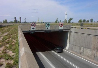 Pont_Tunnel_Louis_Hippolyte_La_Fontaine_1