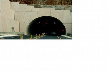 Tunnel_de_la_Vierge_1